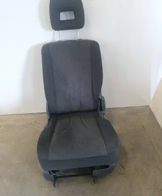 Mazda MPV II LW Rear seat