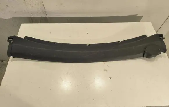 Volkswagen Phaeton Tailgate trim 3D5863721
