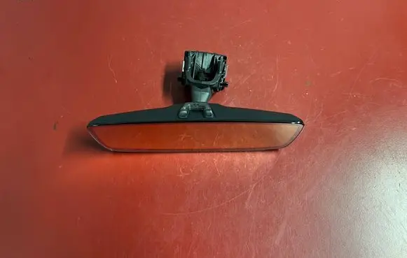 Rear view mirror (interior)