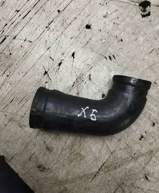 BMW X5 E53 Intercooler hose/pipe 2249524
