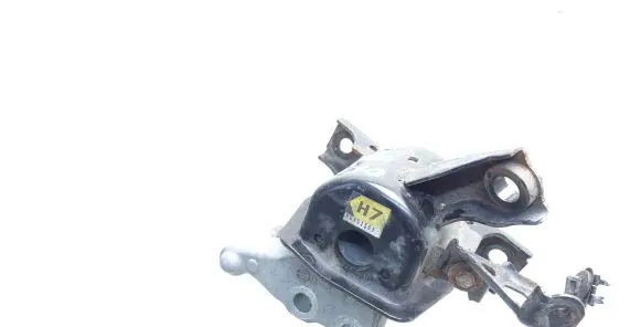 Toyota RAV 4 (XA40) Engine mount bracket H6151561