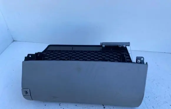 Lexus IS 220D-250-350 Glove box 8698153020