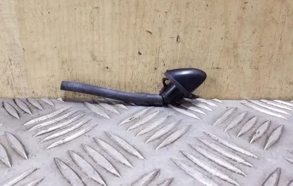 KIA Sorento Rear window washer spray nozzle 