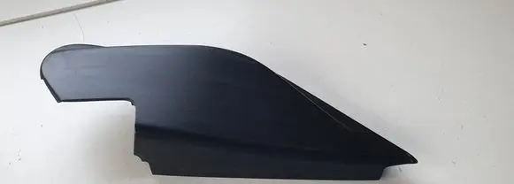Nissan Qashqai+2 Front door glass trim molding