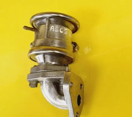 Audi A6 S6 C5 4B EGR valve 078131166 078131102