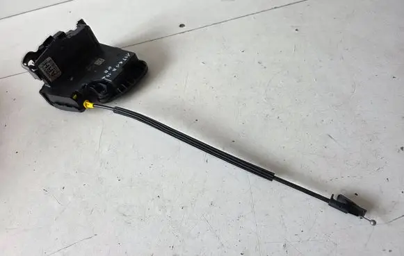 Opel Astra K Rear door lock 13598376