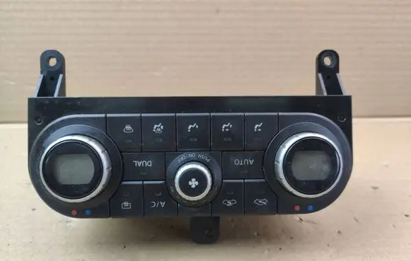 Nissan Qashqai Air conditioning/heating control unit A02000A7