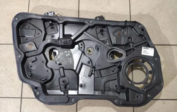 Volvo S60 Front door electric window regulator 30784310