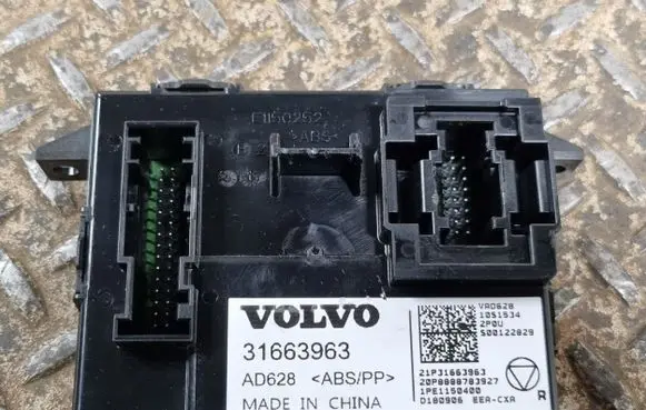 Volvo XC40 Air conditioning/heating control unit 31663963