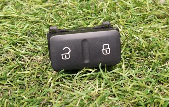 Central locking switch button