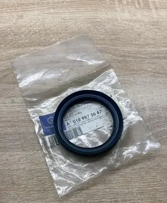 Mercedes-Benz G W463 2nd Gen Rear wheel bearing hub A0189973647 SEALRING