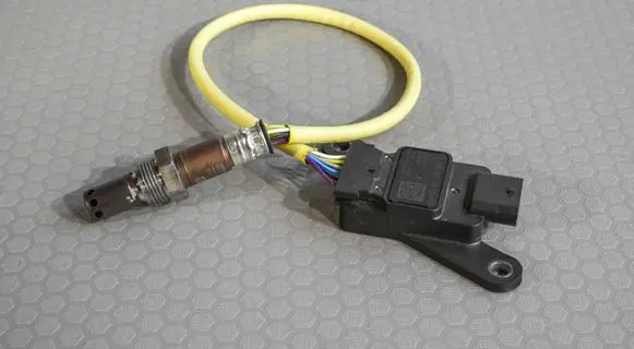 Mercedes-Benz Sprinter W907 W910 Lambda probe sensor A0009059813