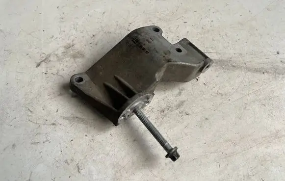 Generator/alternator bracket