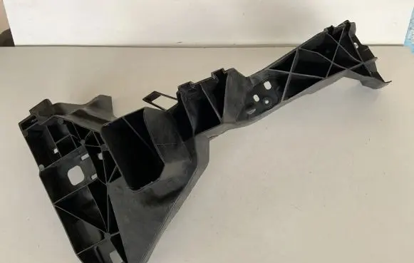 Audi Q7 4M Headlight/headlamp mounting bracket 4M0805607B