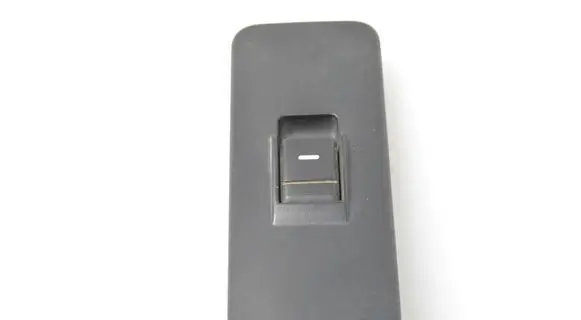 Land Rover Discovery 3 - LR3 Electric window control switch YUD501070PVJ