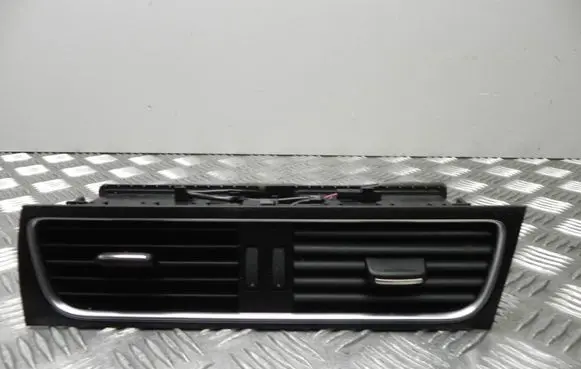 Audi A4 S4 B8 8K Rear air vent grill 8T2820951C T3522