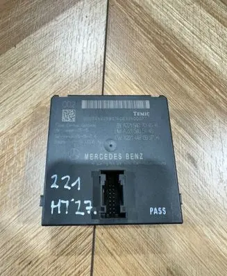 Mercedes-Benz S W221 Gateway control module A2215407045 A2715405445