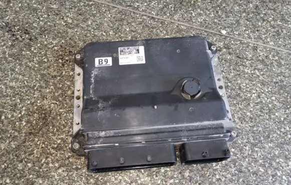 Toyota Corolla E140 E150 Engine control unit/module 8966112B91 2753000180