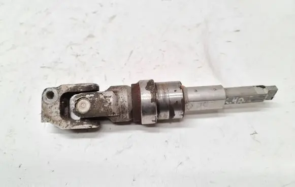 Volvo V70 Steering column universal joint W2066554