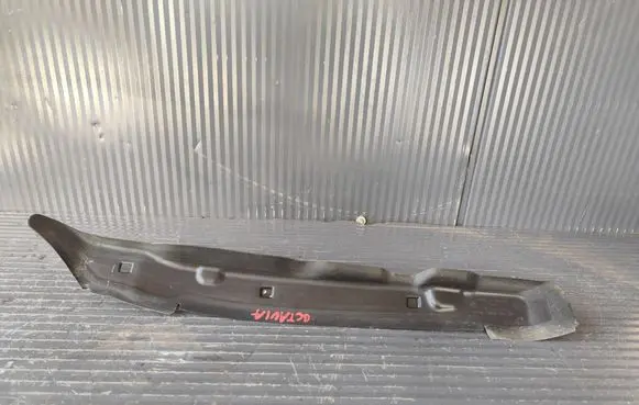 Skoda Octavia Mk4 Fender foam support/seal 5E3821111B