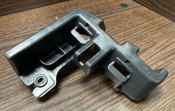 Renault Trafic III (X82) Front bumper mounting bracket 93453919 1321484X