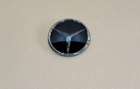 Mercedes-Benz C W206 Manufacturer badge logo/emblem A0008881800