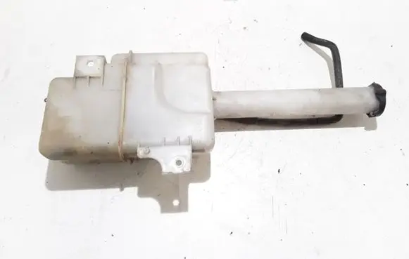 KIA Opirus Windshield washer fluid reservoir/tank