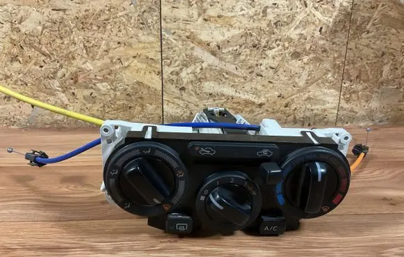 Nissan Note (E11) Climate control unit 110921 H107000L N107000L