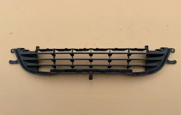 Peugeot 207 Front bumper lower grill 9688074377