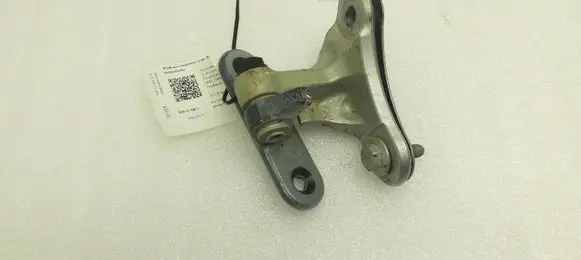 Mercedes-Benz A W176 Front door upper hinge A046572