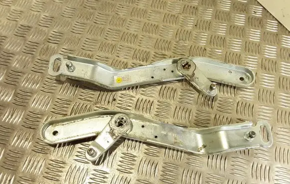 Volkswagen Phaeton Tailgate/trunk/boot hinge 3D5827582D 3D5827583A