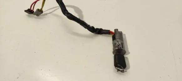 Renault Laguna I Ignition lock 047077HENAULT