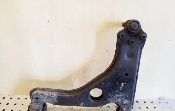 Opel Vectra B Front lower control arm/wishbone