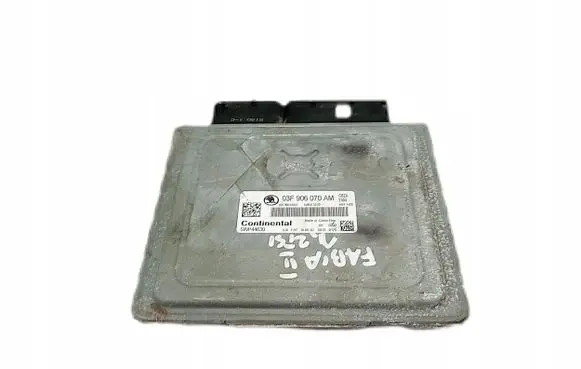 Skoda Fabia Mk2 (5J) Engine control unit/module 03F906070AM