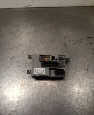 Ford Ka Fuse module 00518735490 24285657 28279482