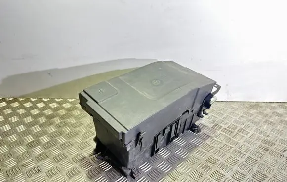 Battery box tray