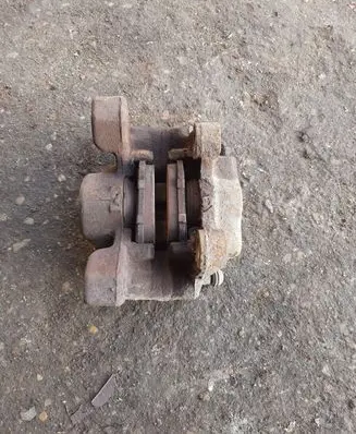 Opel Vectra B Rear brake caliper