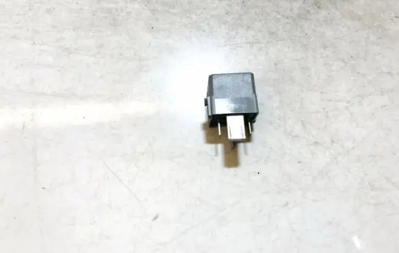 Mercedes-Benz C W203 Other relay a0025422619 4ra00779307