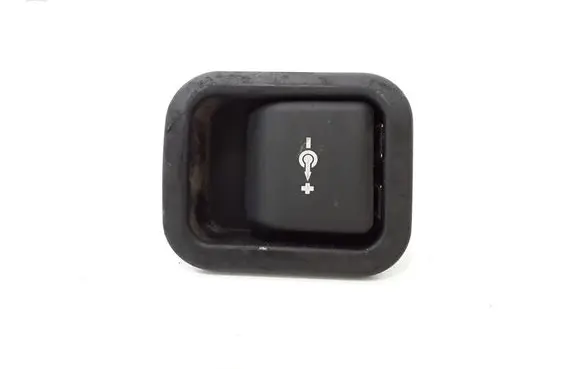 BMW 3 E46 12 V Socket (rear) 7008038 6904008