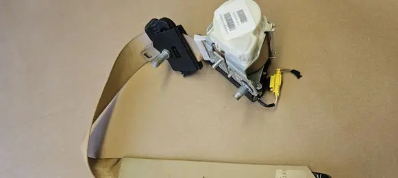 Mercedes-Benz GL X164 Third row seat belt 2018680222 A1648602185 1648602185