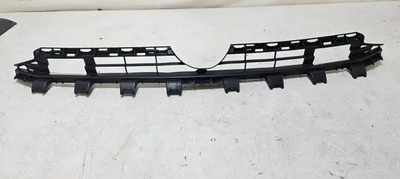 Volkswagen Transporter - Caravelle T5 Front bumper upper radiator grill 7E0807231