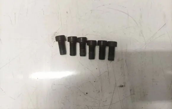 Skoda Octavia Mk2 (1Z) Nuts/bolts 