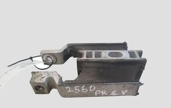 Volvo V60 Engine mount bracket 31330594