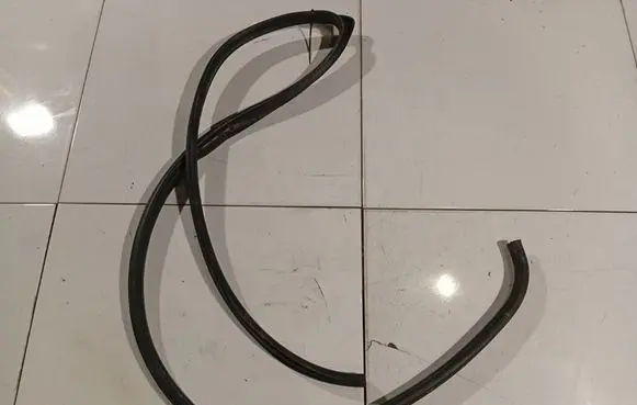 Mazda 3 I Rubber seal front coupe door 
