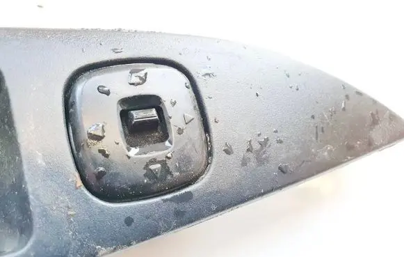 Mazda 3 I Wing mirror switch 03200320 bjoe66600