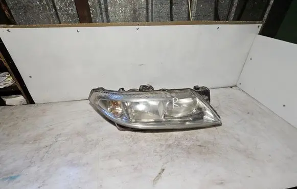 Renault Laguna II Headlight/headlamp 8200002847