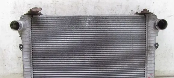 Toyota RAV 4 (XA40) Intercooler radiator