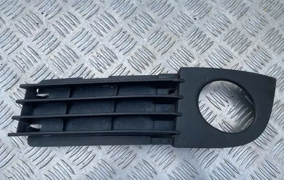 Front fog light trim/grill
