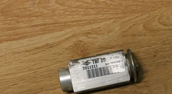 Opel Zafira B Air conditioning (A/C) expansion valve 324342 7011211