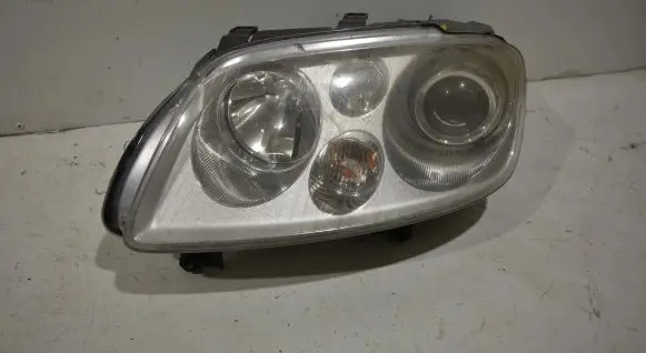 Volkswagen Touran I Headlight/headlamp 1T0941031F